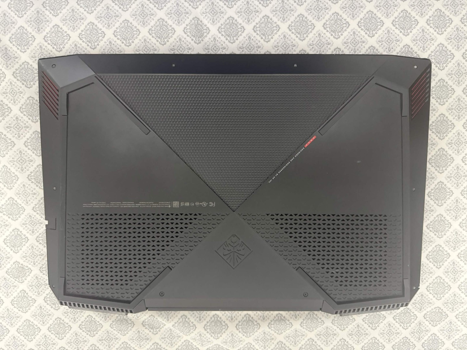 HP OMEN 15-ce011dx i7 GTX 1050 15.6” 16gb Ram Gaming Laptop
