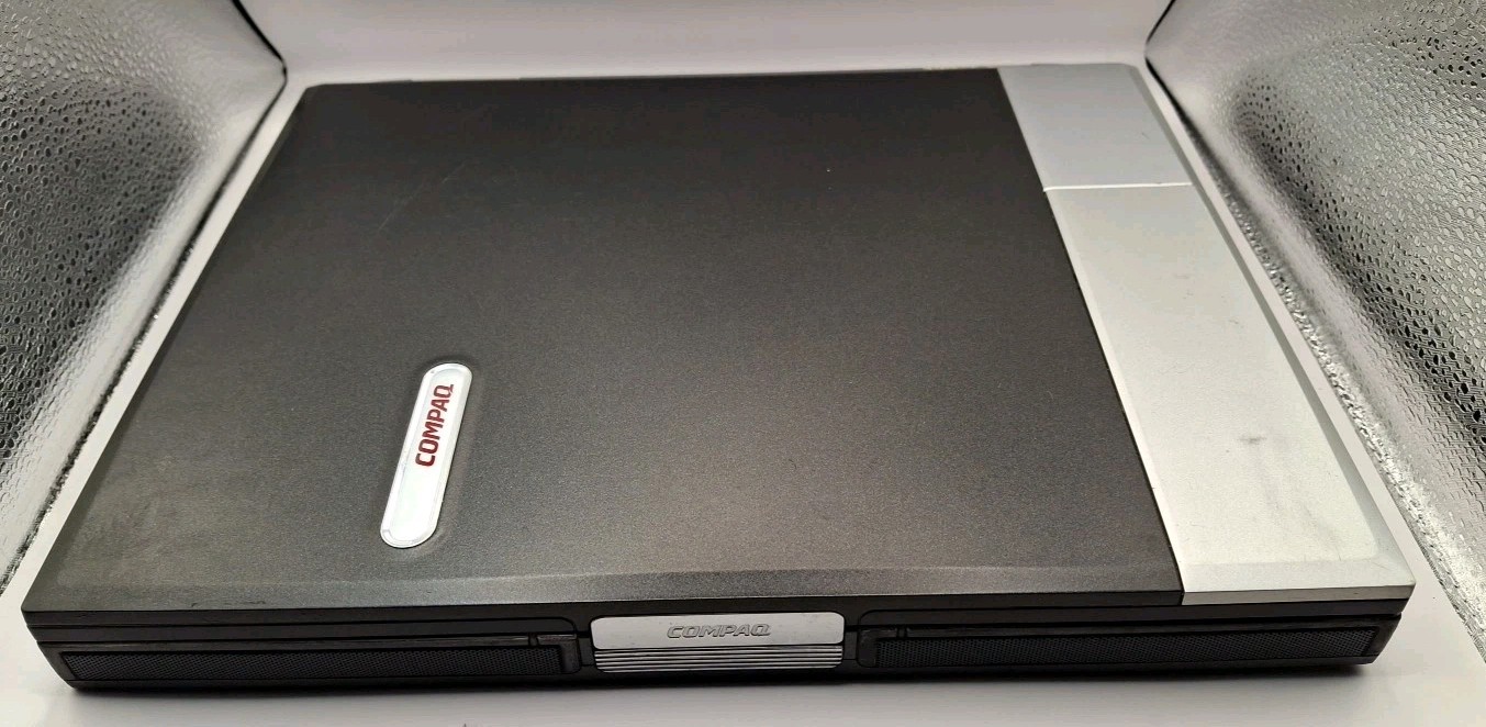 15″ Compaq Evo N800c Intel Pentium 4 2.00GHz/1GB RAM/DVD/160GB HDD/Cord