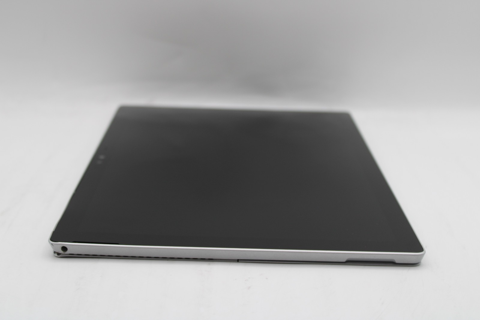Microsoft Surface Pro 4 1724 _ i5-6300U _ 8GB / 256GB _ No OS *READ