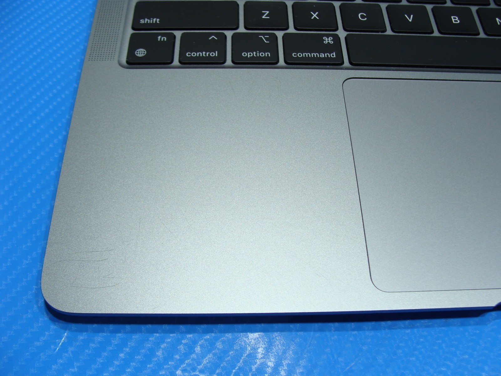 Apple MacBook Air A2337 13.3″ M1 2020 8CPU/7GPU 8GB 256GB OS Sequoia space gray
