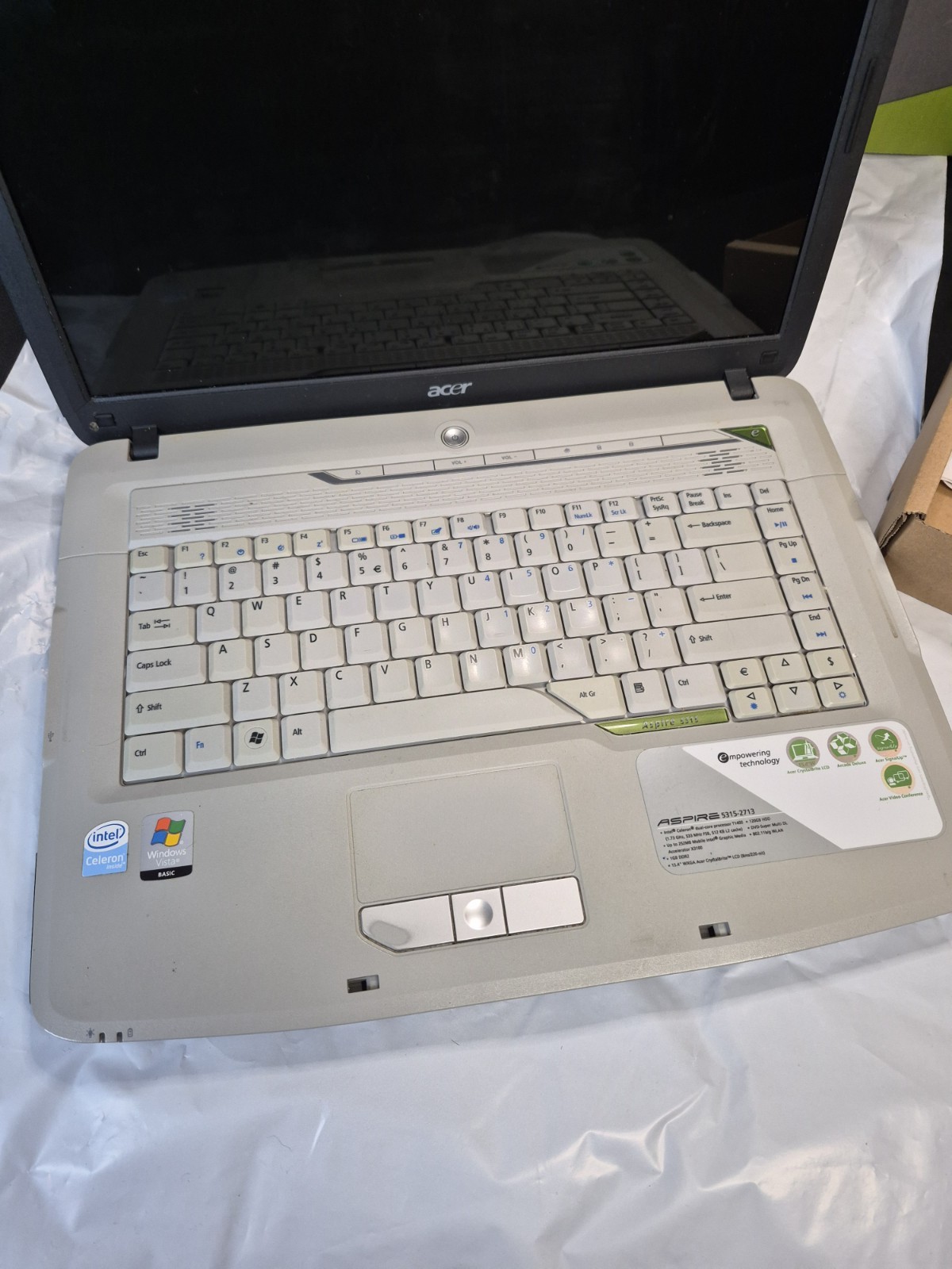Acer Aspire 1, 15.4″ LCD Windows Vista Computer Laptop,New Used For Display.
