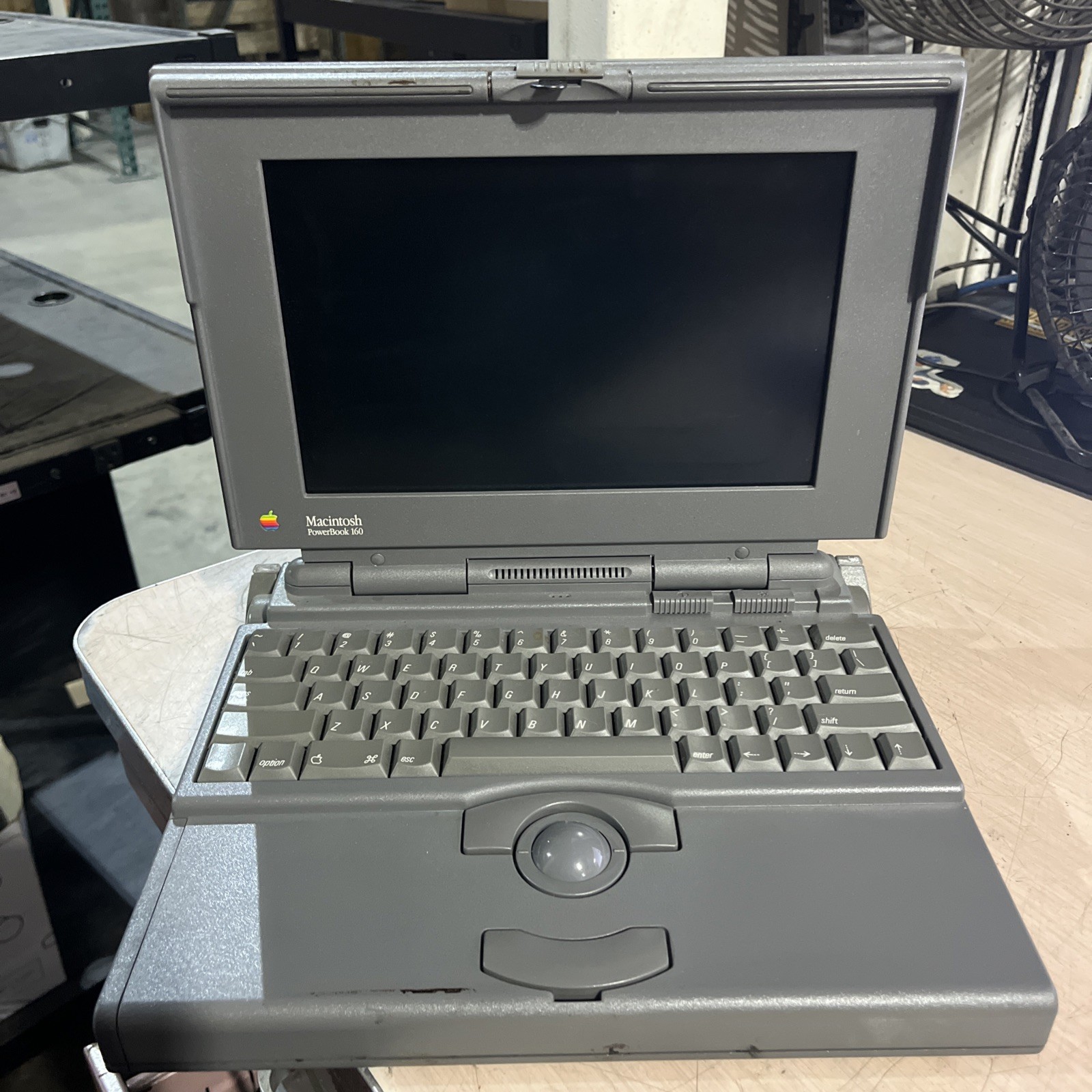APPLE MACINTOSH POWERBOOK 160