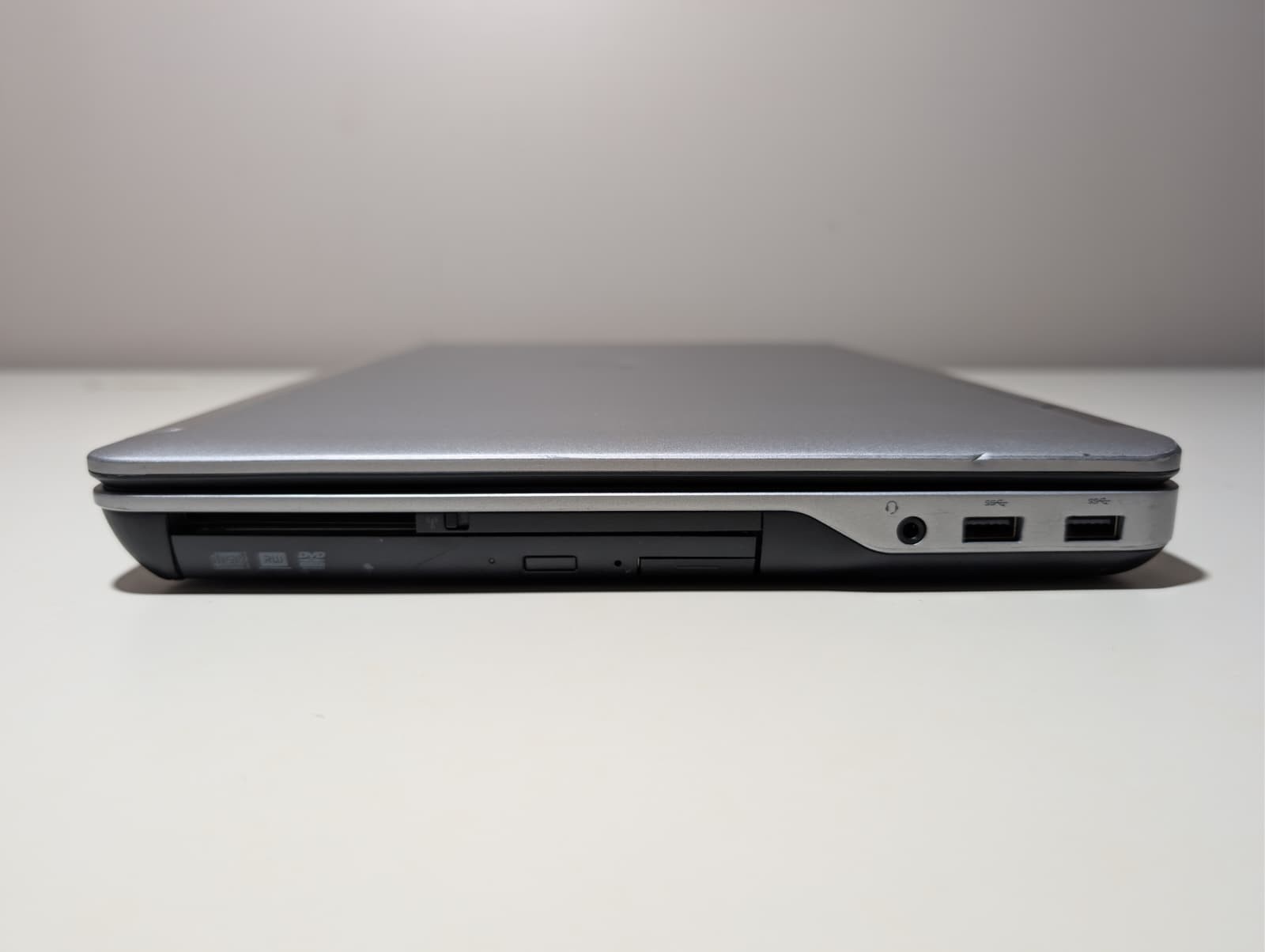 Dell Latitude E6540 | i7 4th Gen 16GB RAM 256GB SSD | AMD Radeon Backlit Linux