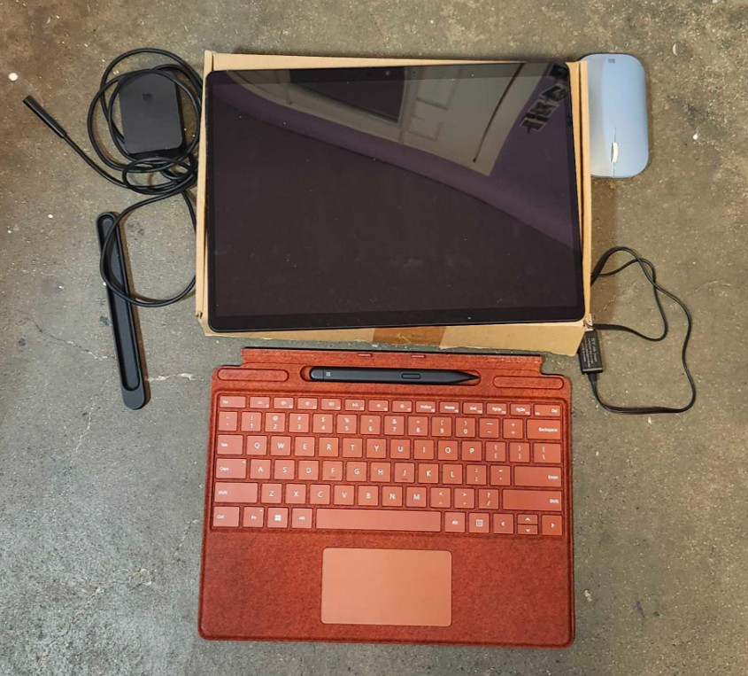 microsoft surface pro 8 13 with pen, mouse, and keyboard
