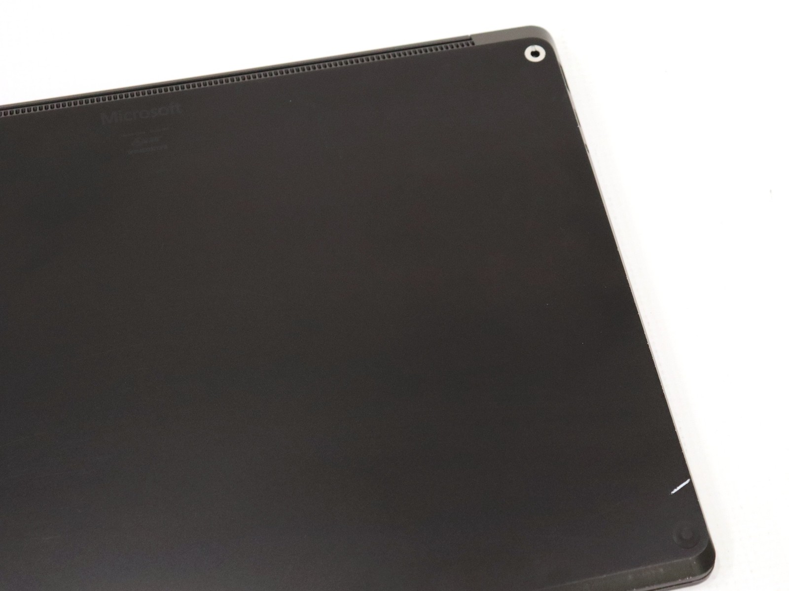 Microsoft Surface Laptop 5 13.3″ Touch 1951 i7-1245U 16GB 256GB NVMe Win 11 Pro