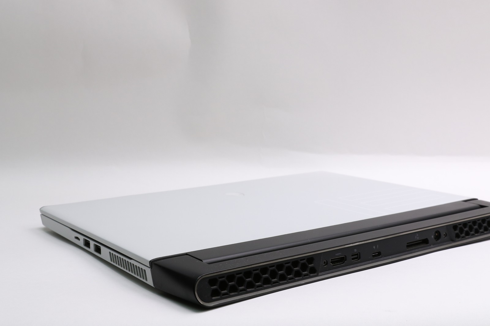 15″ Alienware m15 R3 P87F, i7-10875H, 32GB, 512GB SSD, RTX 2070