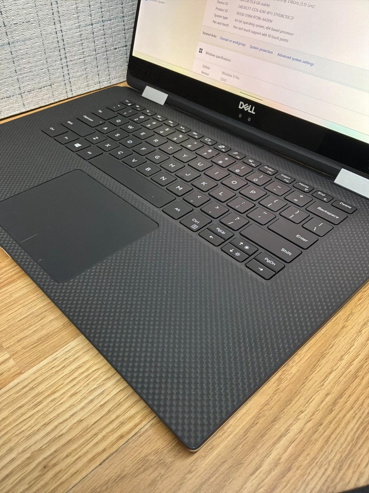 Dell XPS 15 9575 2-in-1 i7-8705G 16GB 256GB SSD Radeon RX Vega M 4GB Touch