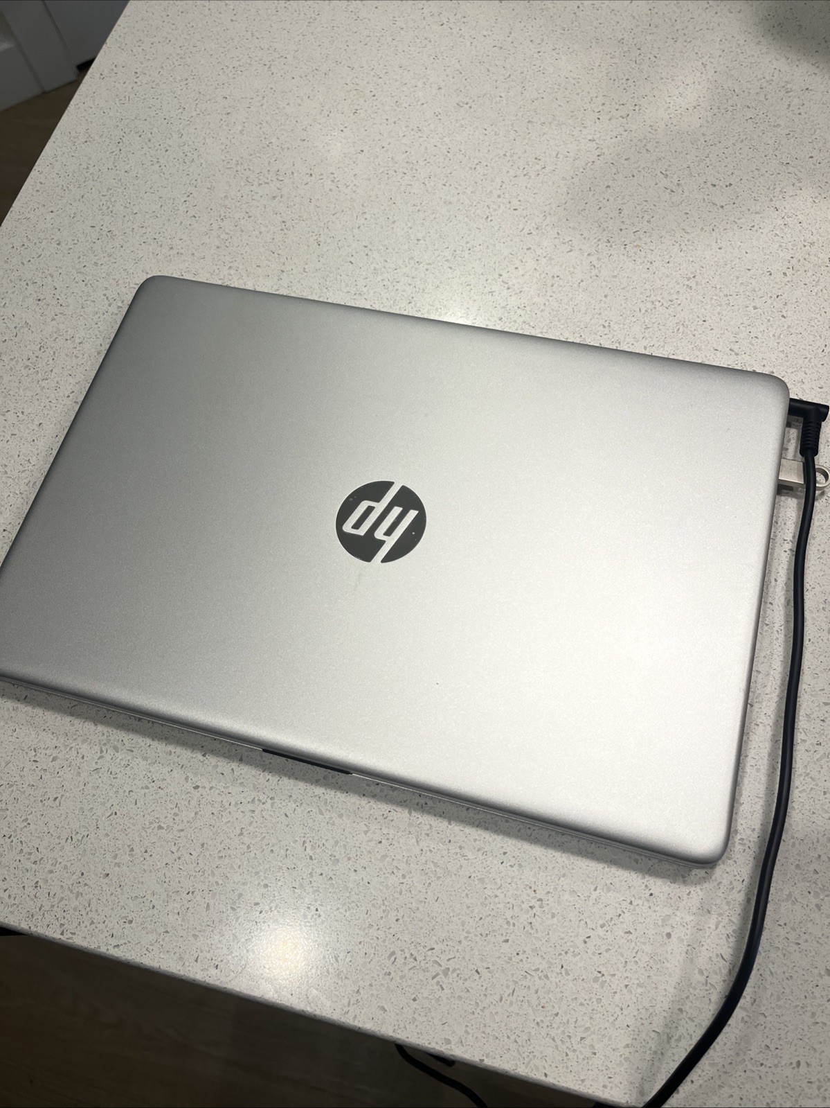 HP 15-GW0123OD LAPTOP ADM R3-325OU@2.6GHZ,8GB,1TB