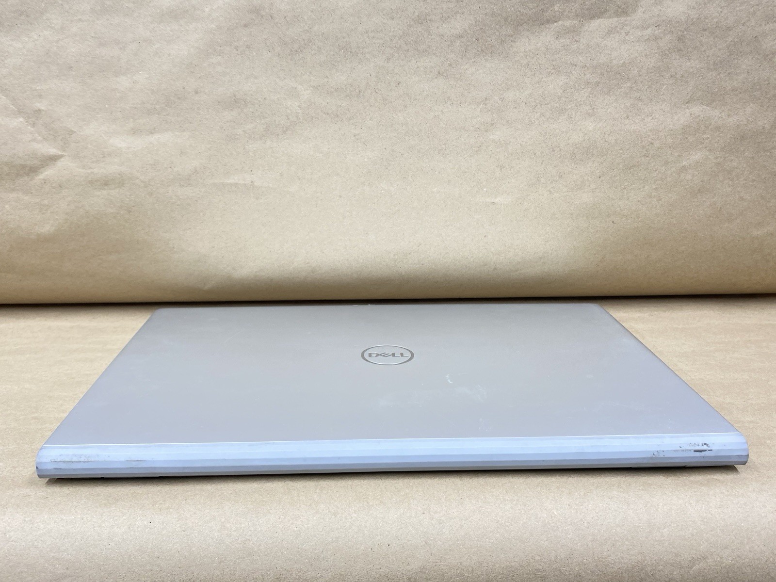 Dell Inspiron 5502 – 15.5″ FHD – i7-1165G7 – 8GB – 256GB SSD – Win 11 Pro – READ