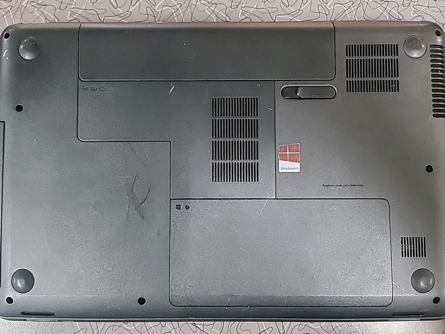 HP 2000-Series AMD E-300 1.30GHZ 2GB RAM NO HD – Laptops