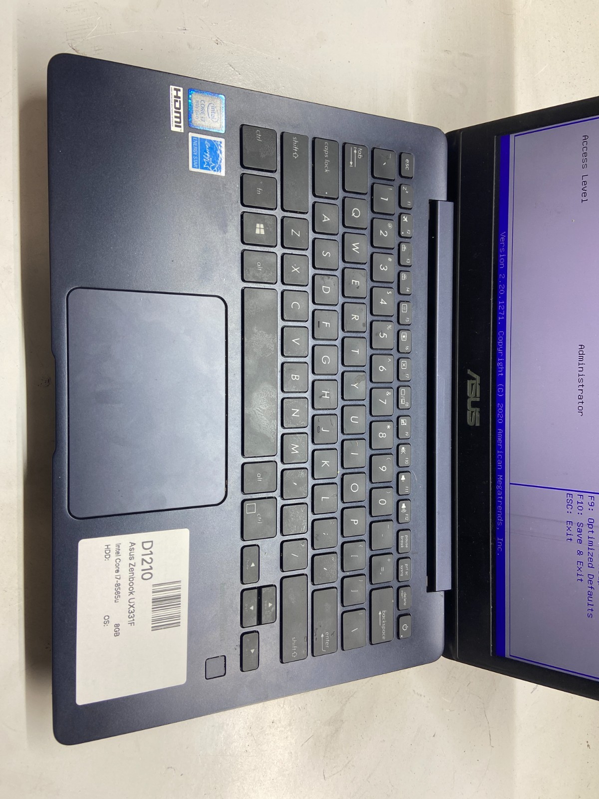 Asus Zenbook UX331F Intel Core i7-8565u 1.8GHz 8GB NO HDD READ