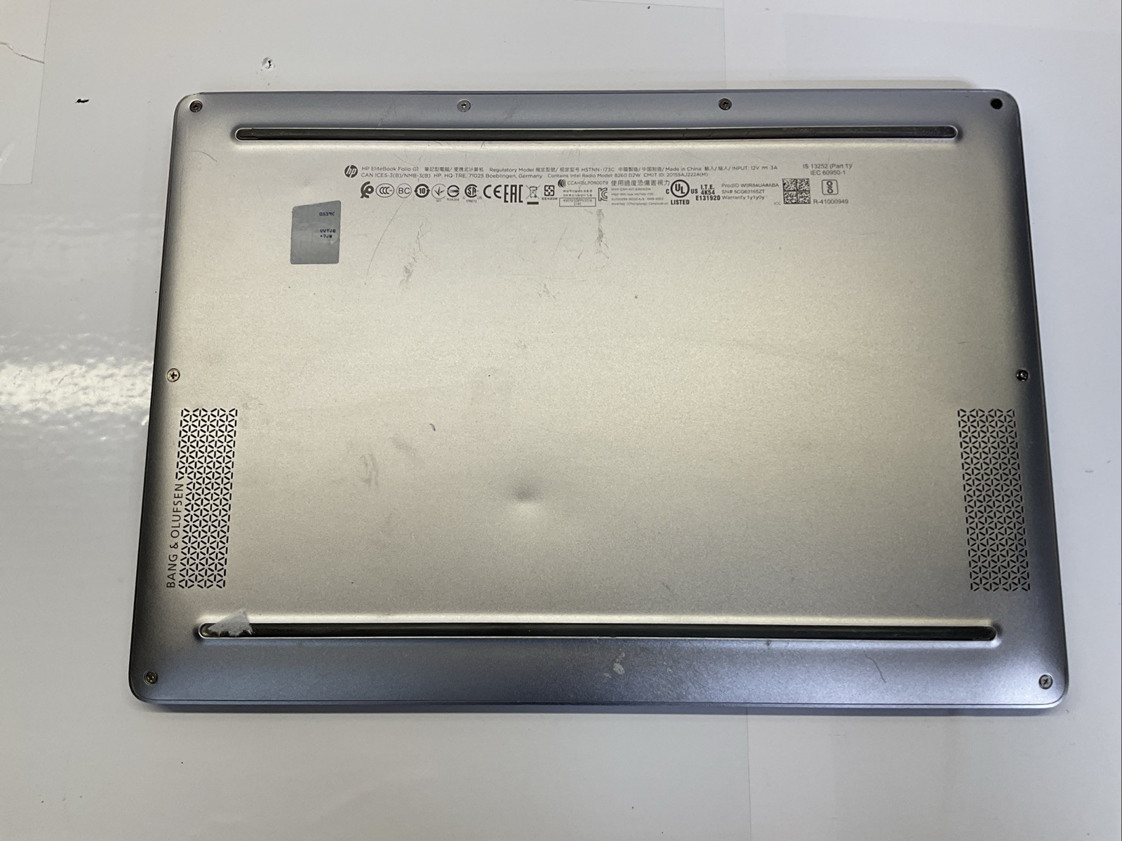 HP EliteBook Folio G1/ m7 Processor/ 8GB RAM/ 128GB SSD/W11/(132F)