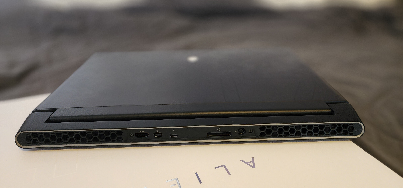 Alienware M17 R2