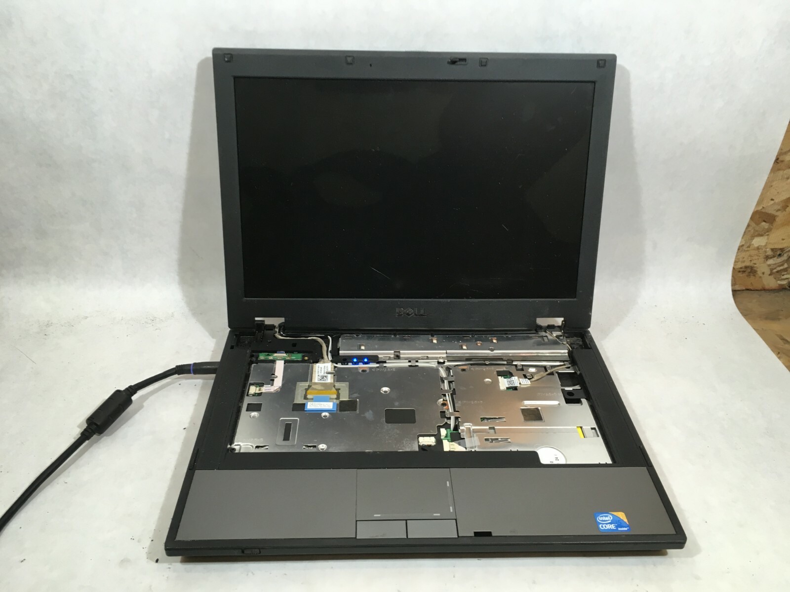 Dell Latitude 5410 No CPU Powers On No Ram Broken Screen- FT