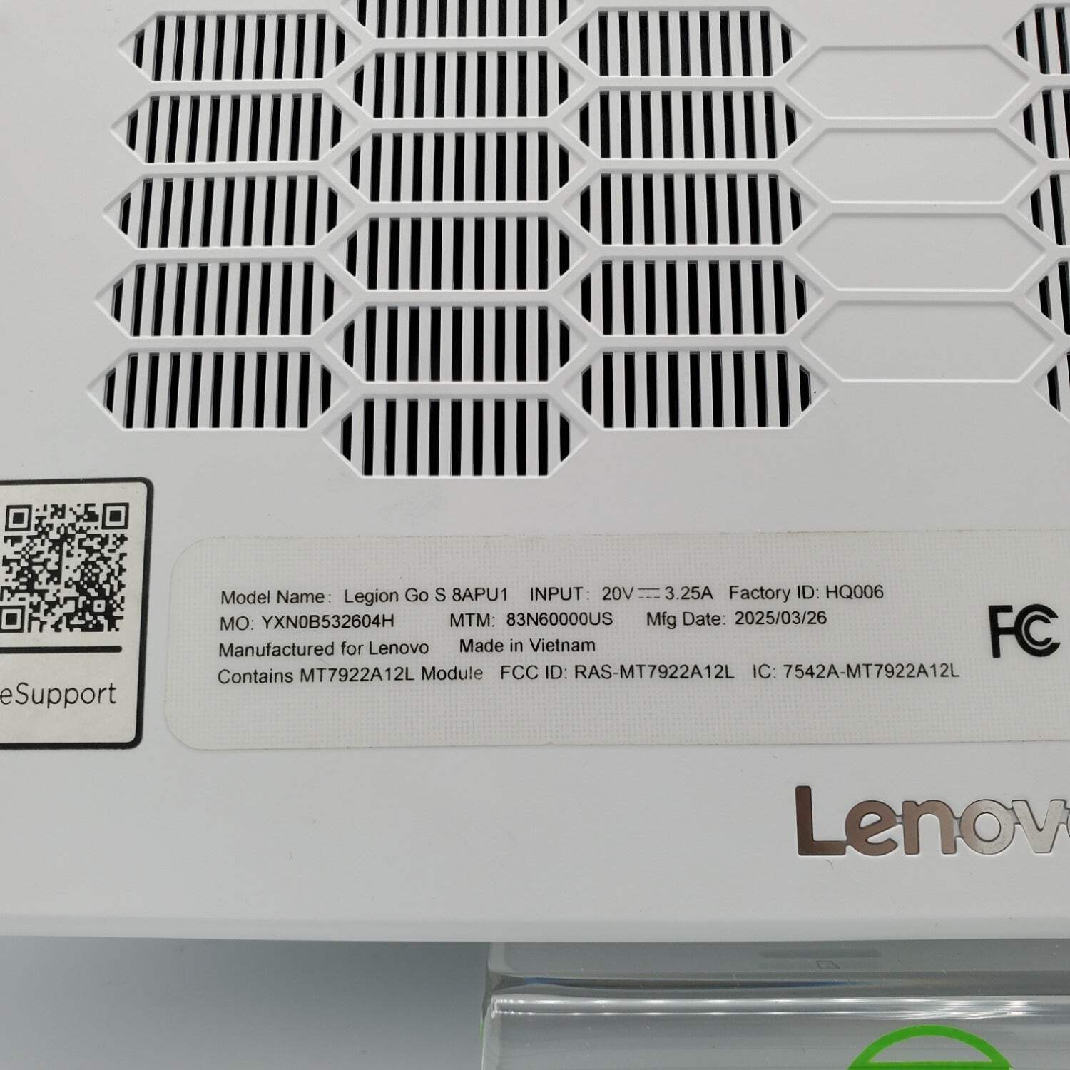Lenovo Legion Go S 8″ AMD Ryzen Z1 Extreme 32GB RAM 1TB White 83L3001VUS *READ*