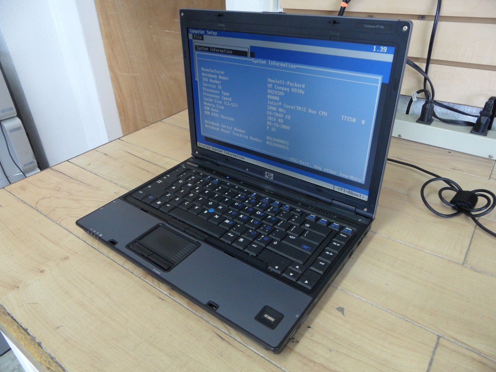 Compaq 6910p Laptop 4 Parts Posted Bios No Hard Drive *