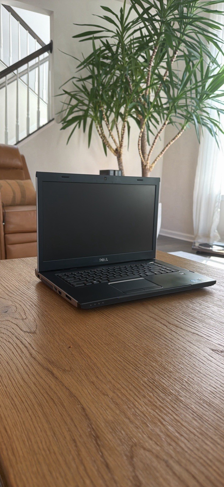 Dell Vostro 3550 15” Intel Core i5-2450M 2.50 GHz 4GB RAM NO HDD / NO BATTERY