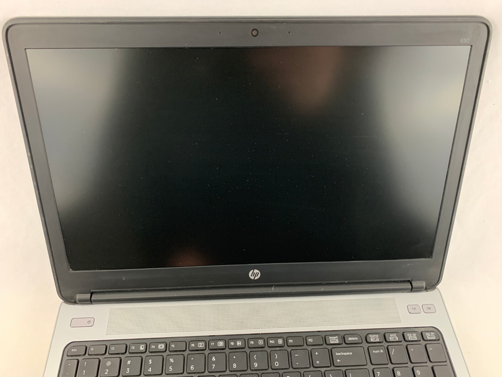 HP ProBook 650 G1 Laptop For Parts or Repairs, Powers On, Cracked Screen