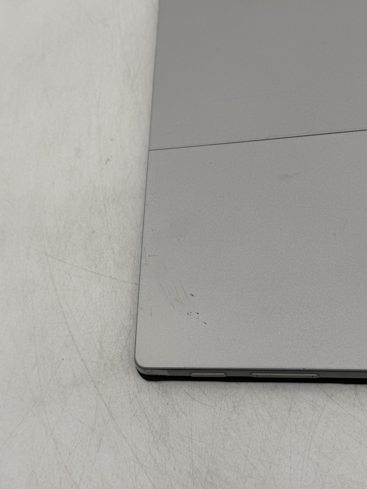Microsoft Surface Pro 6 12.3in i5-8350U 8GB 128GB NO OS READ