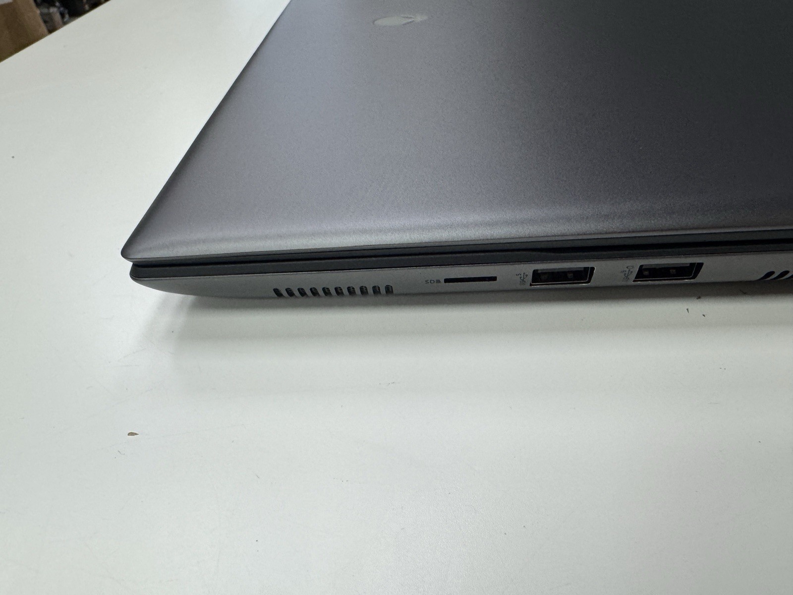 Dell Alienware M16 R2 QHD+ 240Hz 3.8 GHz Ultra 7 155H 16GB 1TB SSD RTX 4070 Good