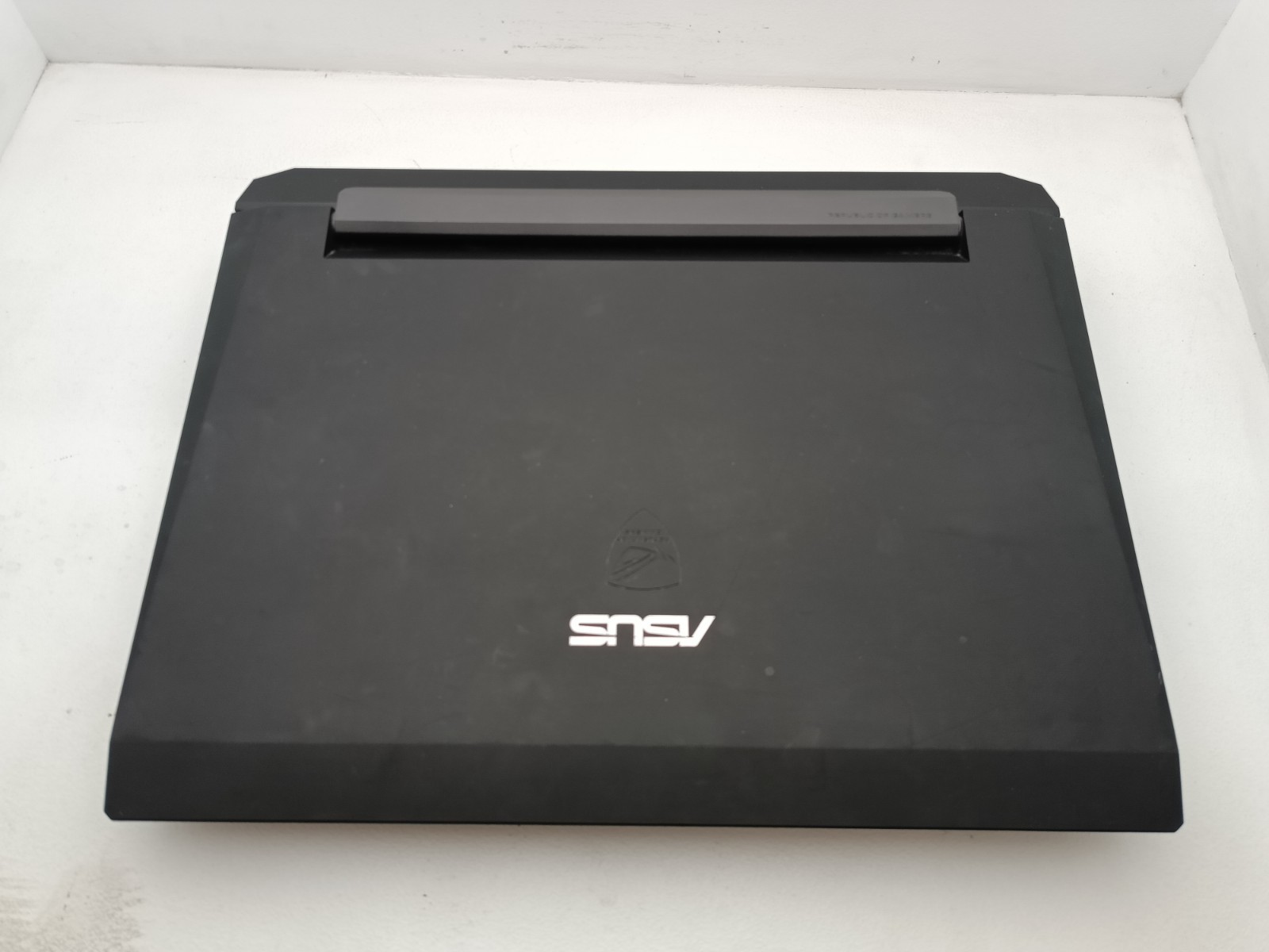 ASUS ROG G74SX 17.3″ Gaming Laptop i7-2670QM@ 2.20 GHz 24GB RAM 256 SSD #91