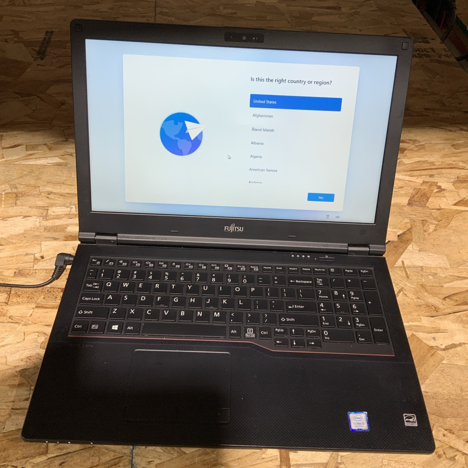 Fujitsu Lifebook E558 I5-8250U 1.60GHZ 256GB SSD 8 GB RAM Win 11 A005
