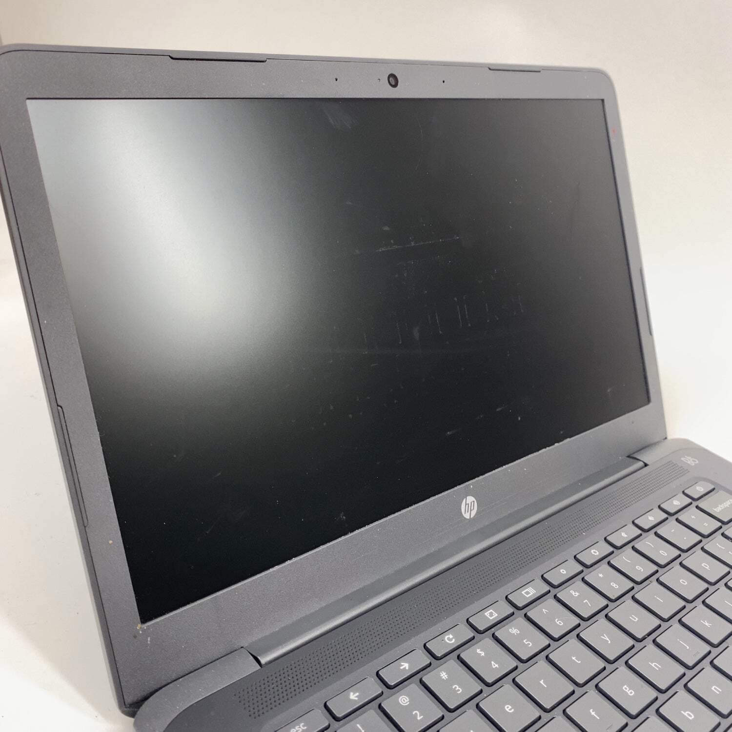 HP Chromebook 11A 14-CA023NR 14″ Intel Celeron N3350 1.1GHz 4GB RAM 32GB