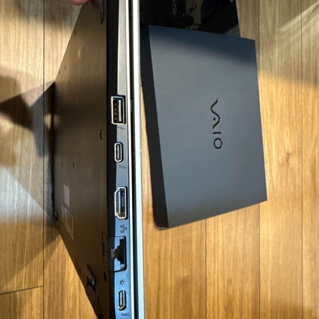 VAIO SX14 i5 1T/16G US-KB W11P Silver Windows11 Pro Intel Core i5 d728
