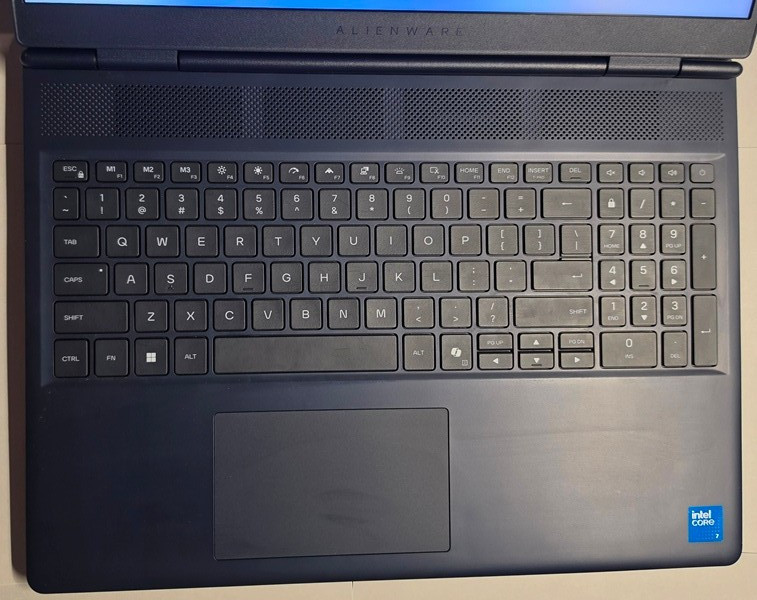 Alienware16 Aurora 16″ 2.5K Intel Core 7 Series 2 240H 32GB RAM 1TB SSD RTX 5060