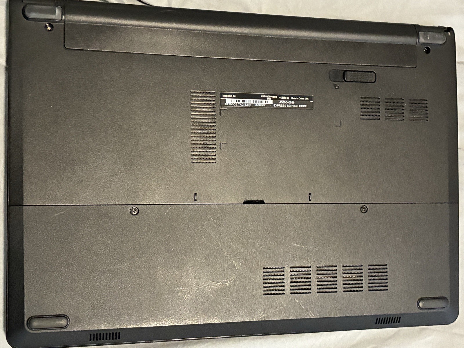 Dell Inspiron 14 4gb Ram 128gb SSD ( Needs Dell Power Supply Tested Working)