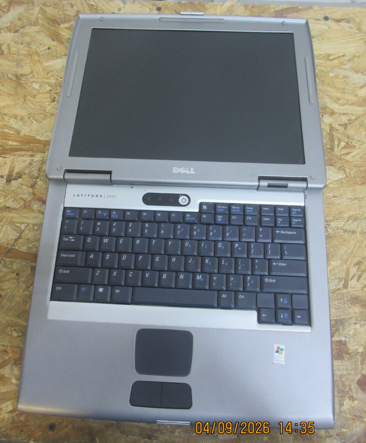 Vintage Dell Latitude D505 15″ C-Pentium M 2GB RAM NO BATTERY/HDD/SSD.