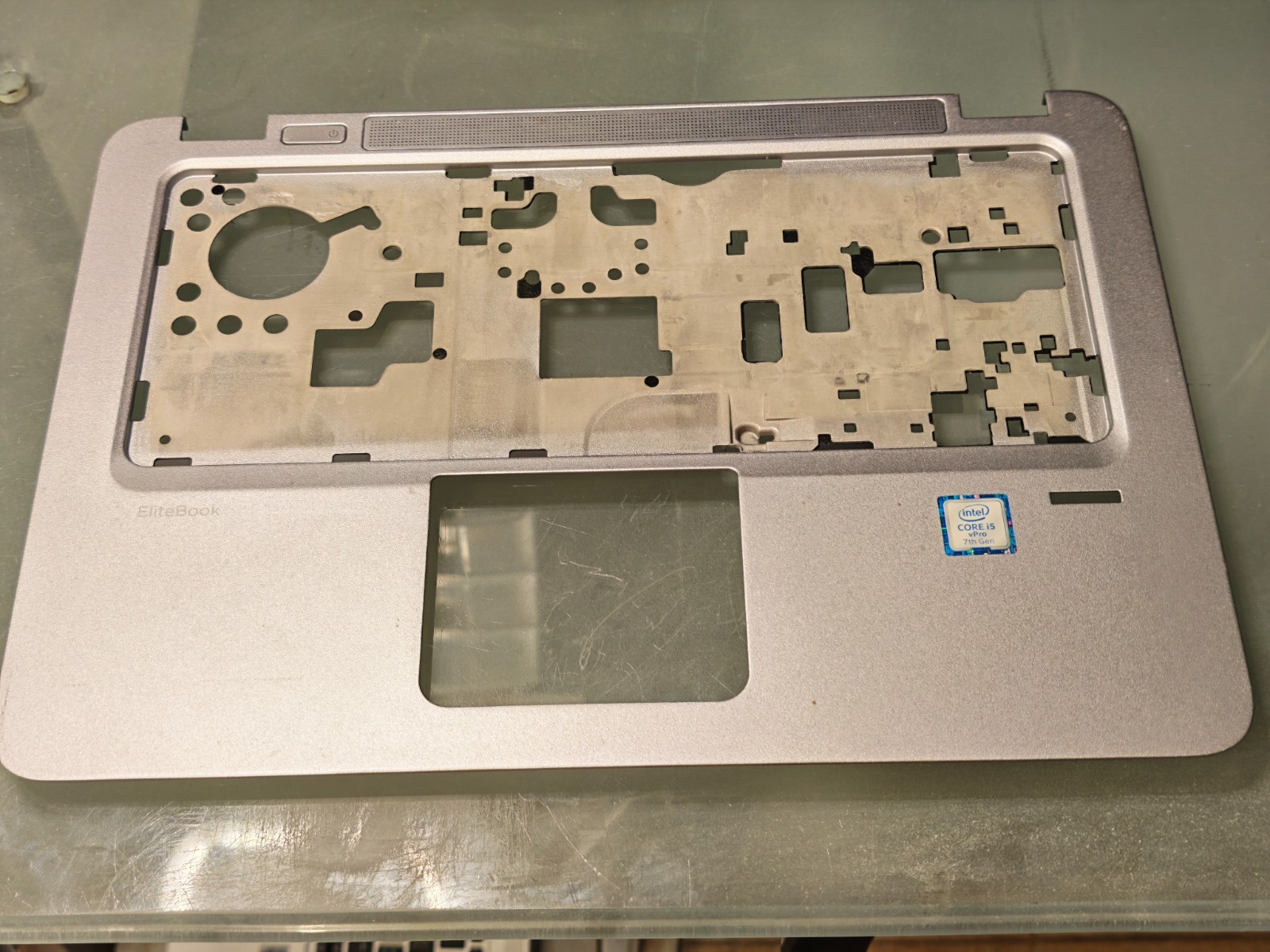 HP 820 G3 G4 725 G3 PALMREST TOP BODY 6070B0886101 #