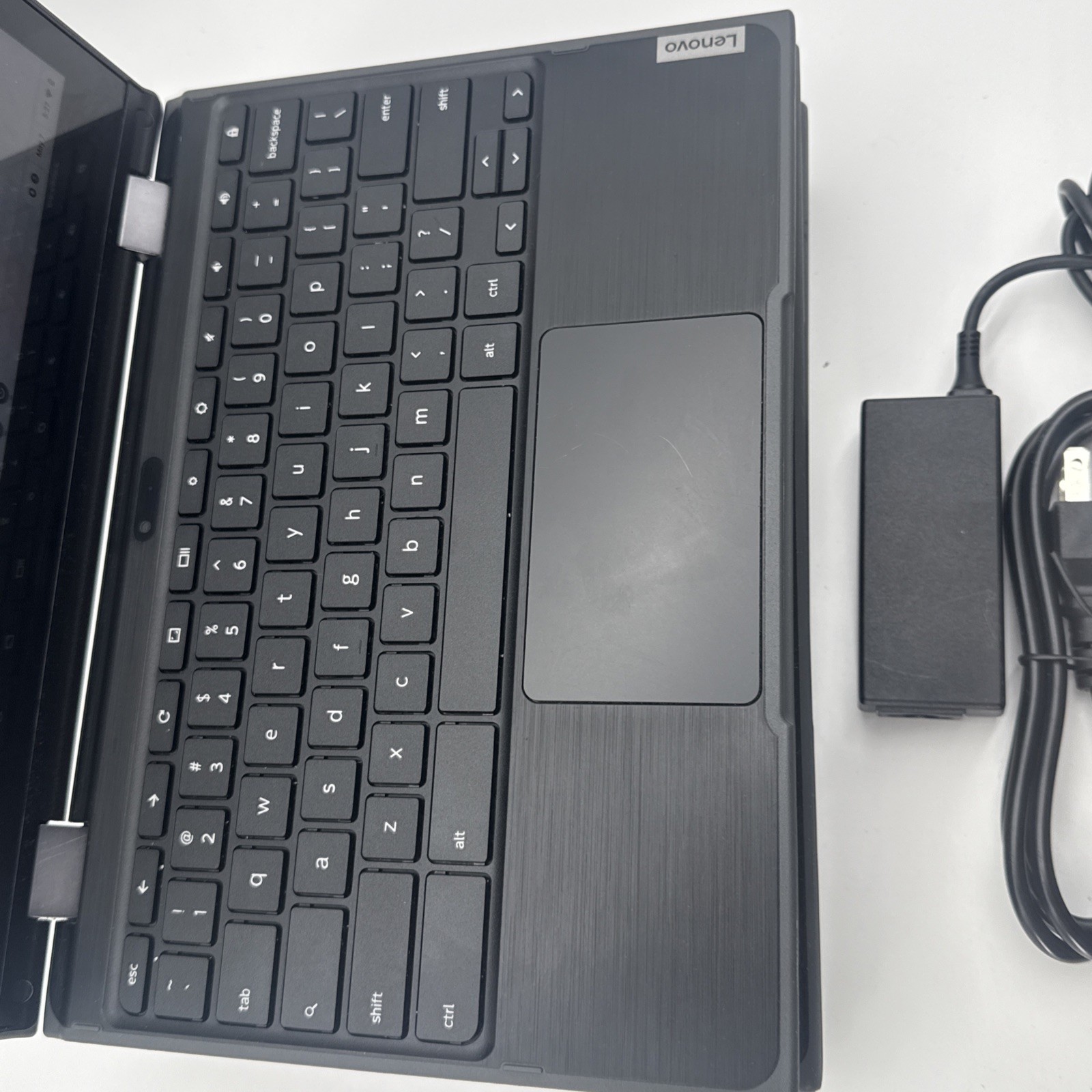 Lenovo 300e Chromebook 2nd Gen 11.6” Touchscreen 32GB 4GB RAM ChromeOS 81MB
