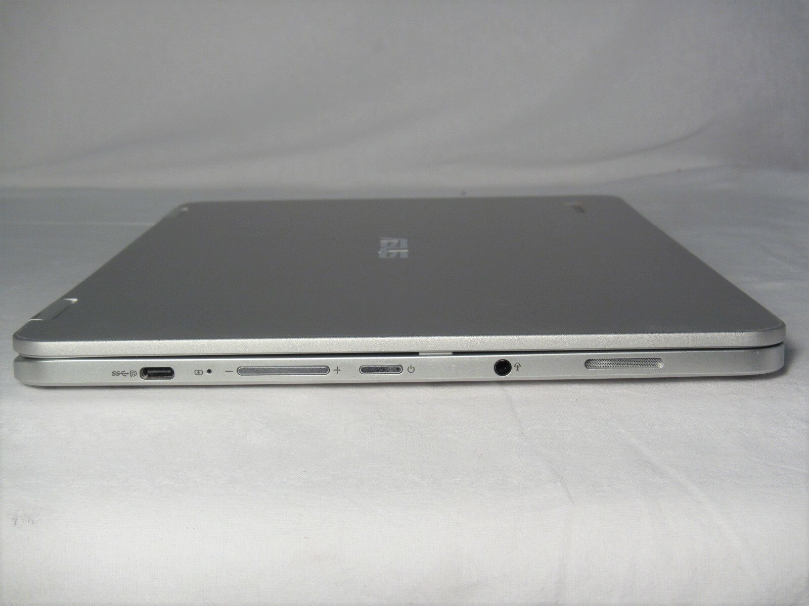 Asus Chromebook C302C Flip 12.5″ TouchScreen m3-6y30 0.9Ghz 8GB 32GB Wi-Fi BT