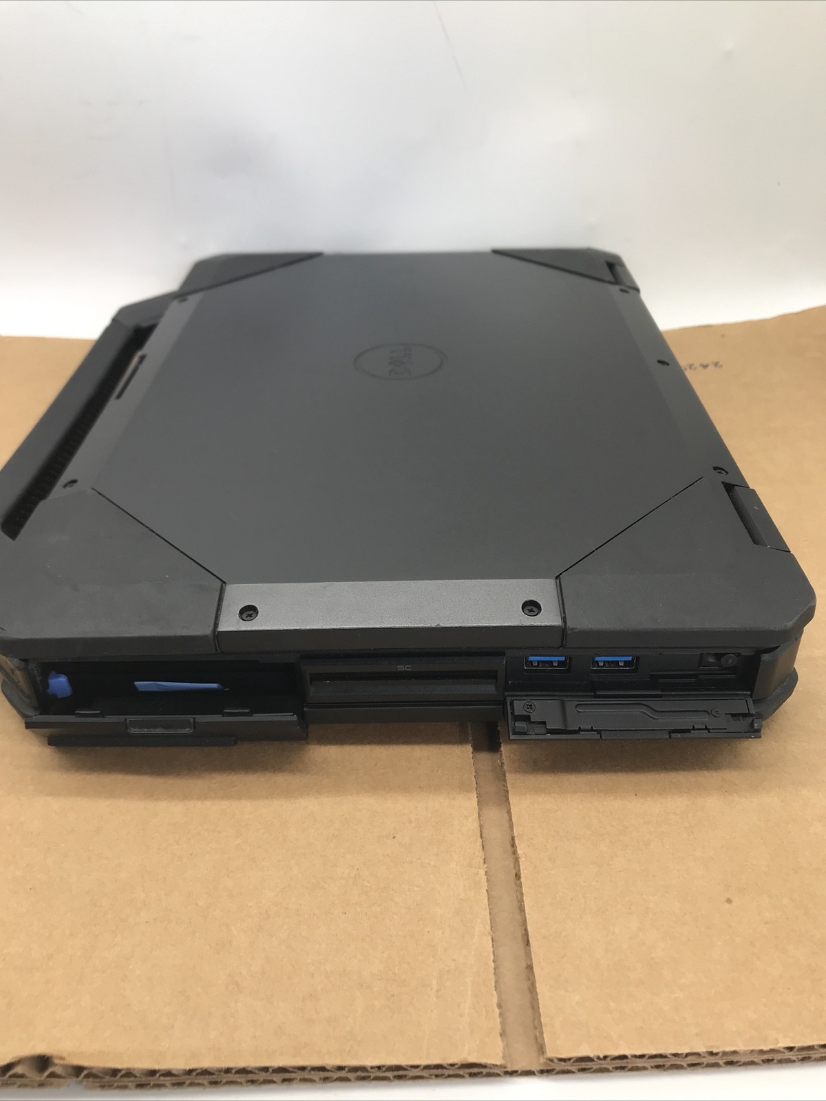 DELL LATITUDE 14 RUGGED 5414 Core I7-6600U @2.60Ghz 16GB RAM 256 SSD WIN 11 Pro
