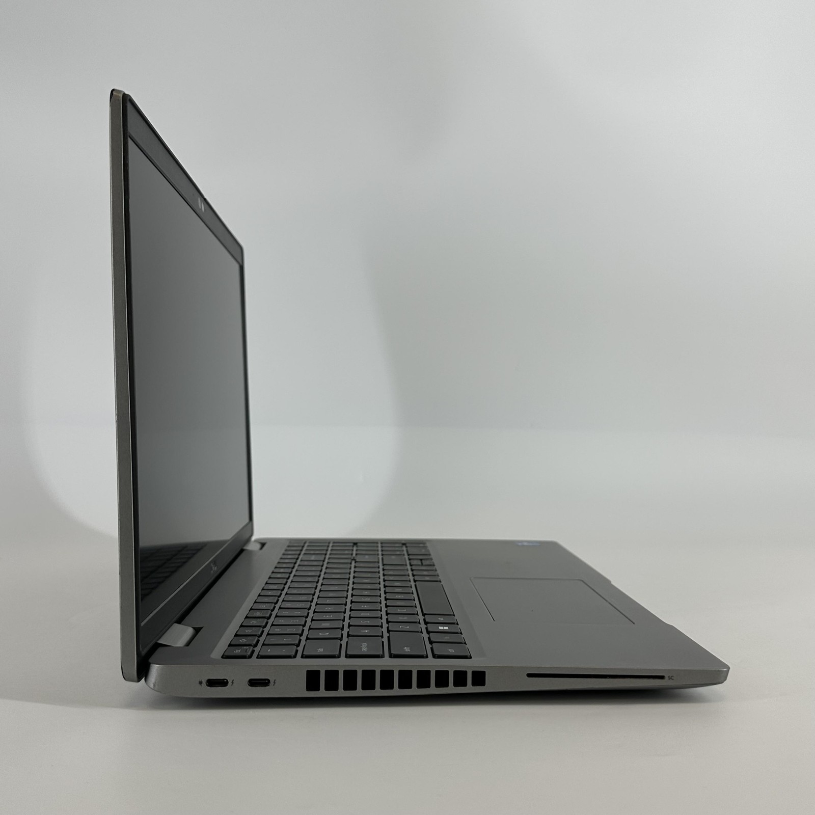 Dell Latitude 5520 15.6 Silver FHD i7-1185G7 3.00GHz 16GB 512GB SSD BAD BATTERY