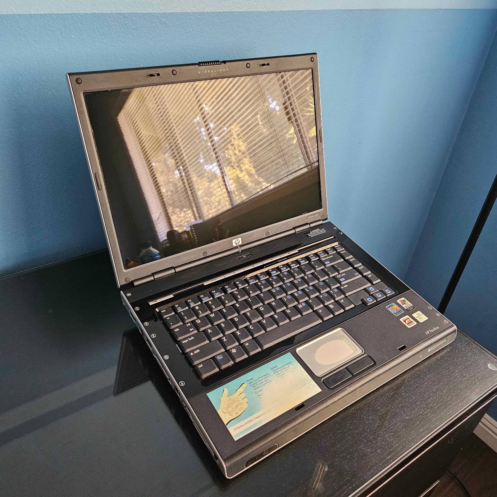 HP Pavilion dv5000 AMD Turion 64 1GB RAM NO HDD NO OS
