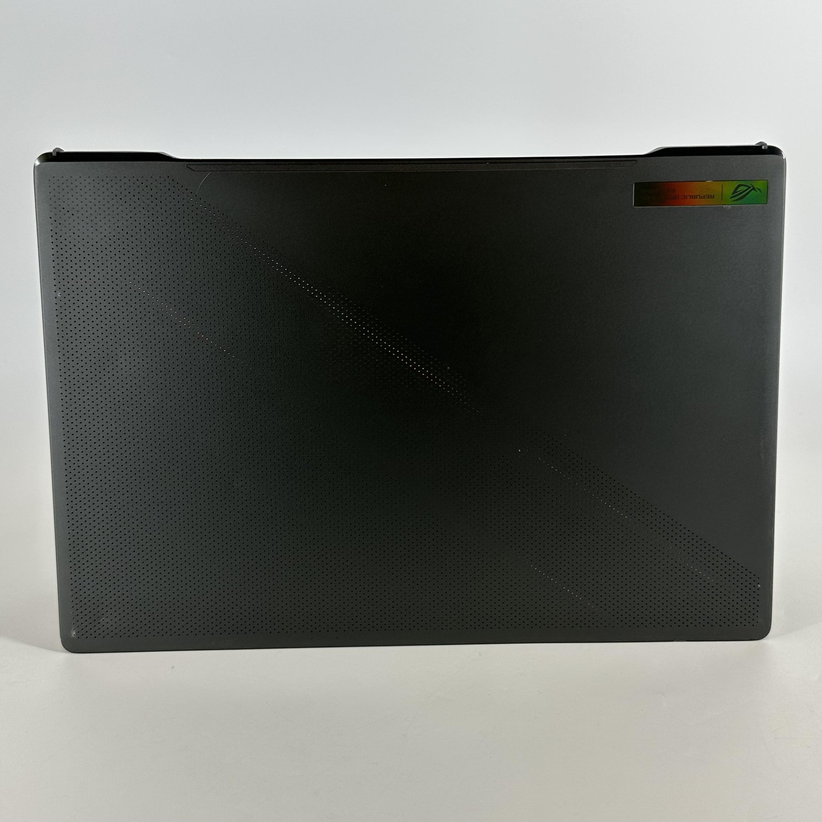 Asus ROG Zephyrus G16 GU603 16 240Hz QHD+ 2.6GHz i9-13900H 16GB 1TB/1TB RTX 4060