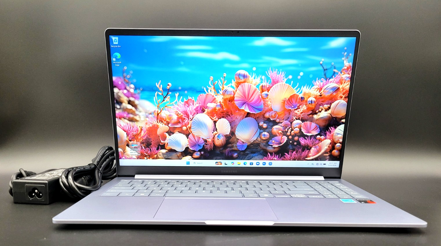 Samsung Galaxy Book4 Edge 15.6″ Snapdragon X 16GB RAM 512GB SSD Sapphire Blue