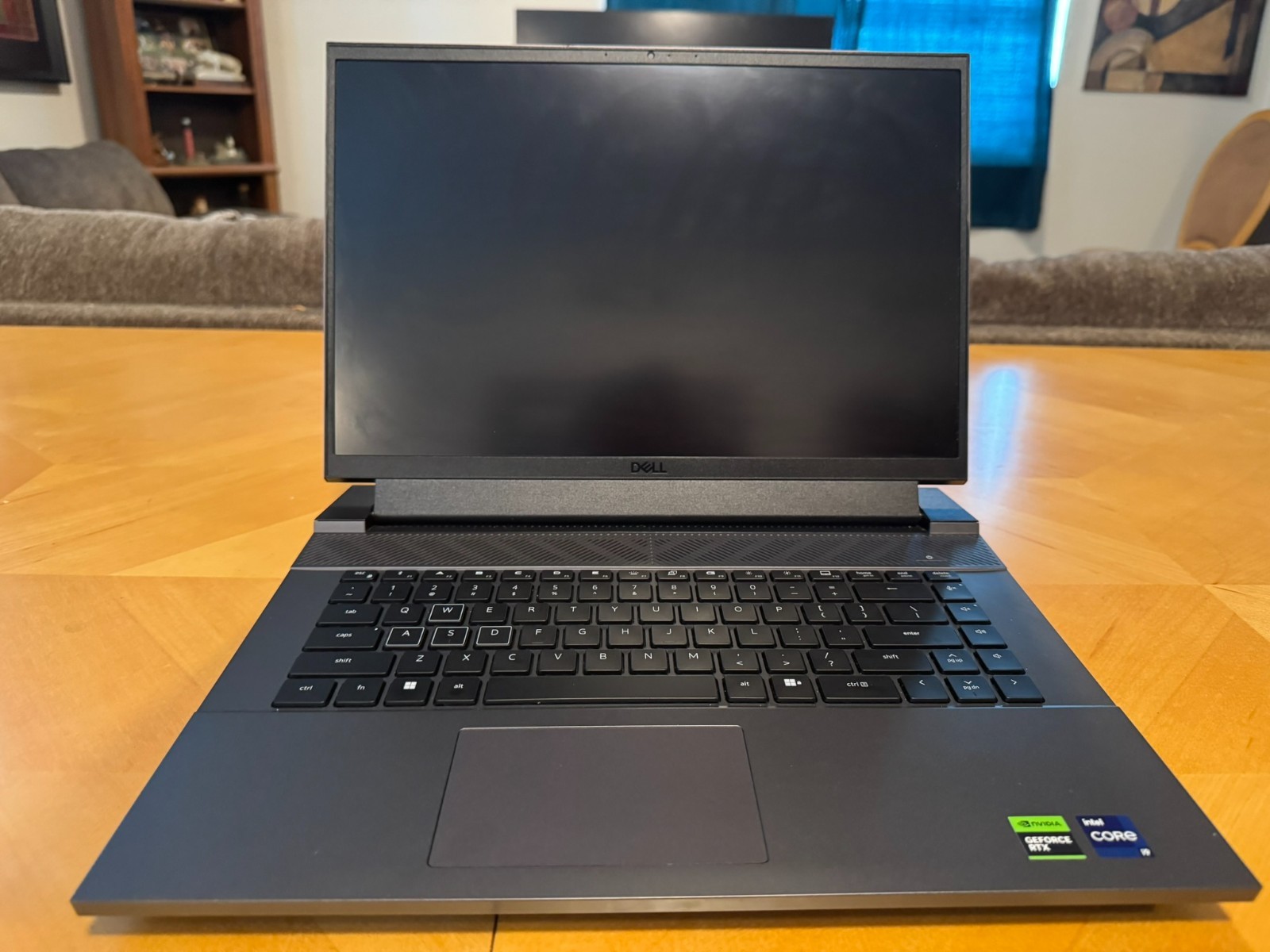 D16 7630 16″ Gaming Laptop i9-13900HX 32GB 1TB NVIDIA RTX 4070 8GB Win 11 Home