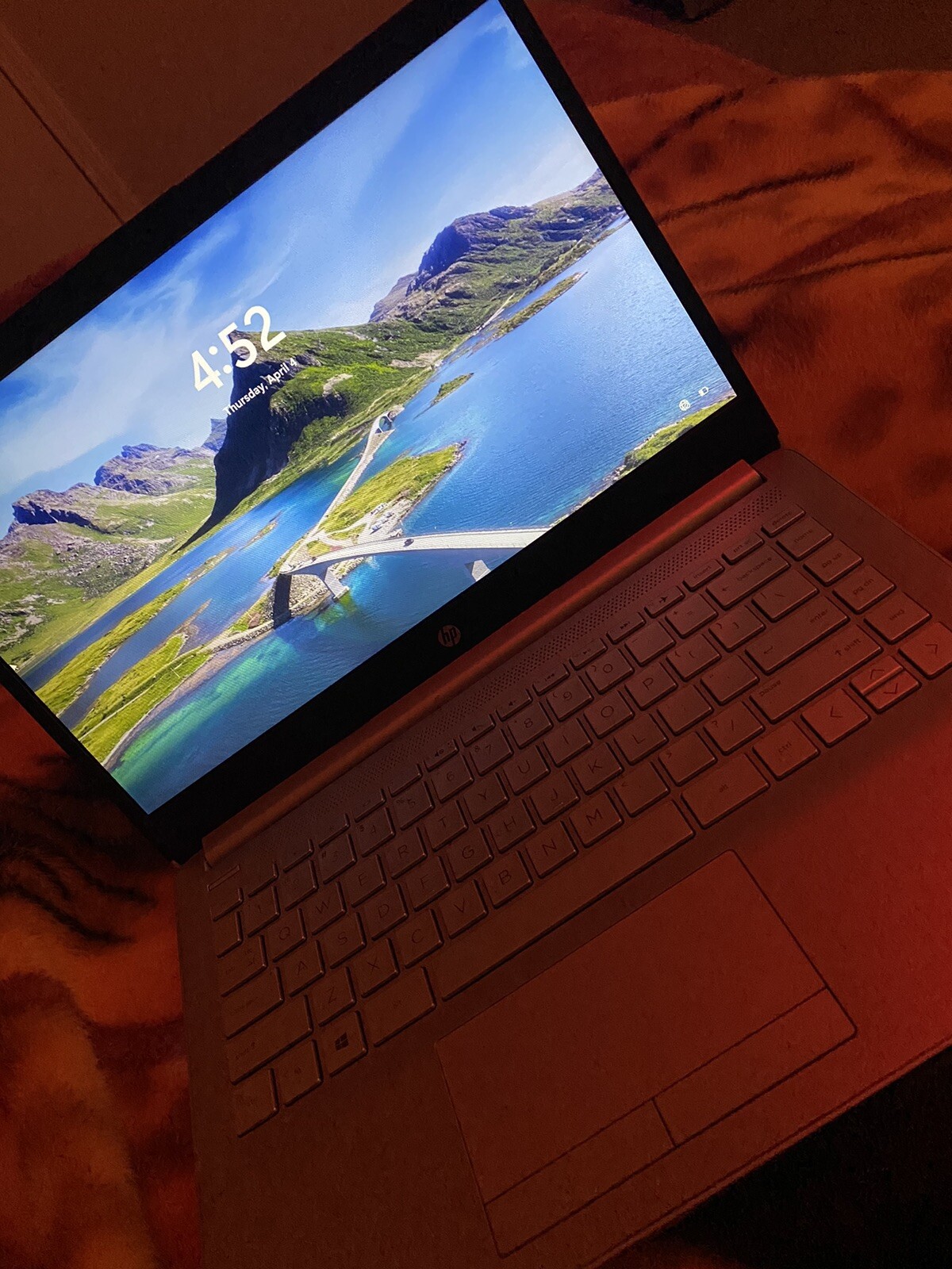 HP 15.6″ (256 GB SSD, Intel Core i3, 4.10 GHz, 8 GB) Laptop – Silver…