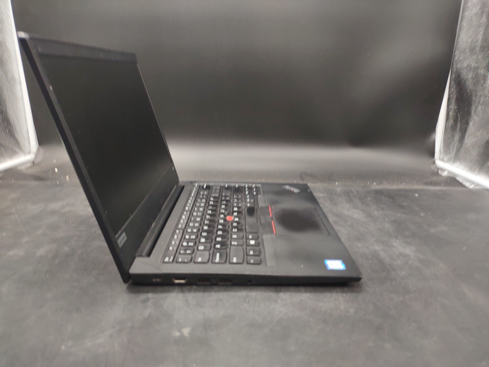 Lenovo Thinkpad E480 i3 8130U @ 2.20GHz 8GB RAM NO SSD NO OS