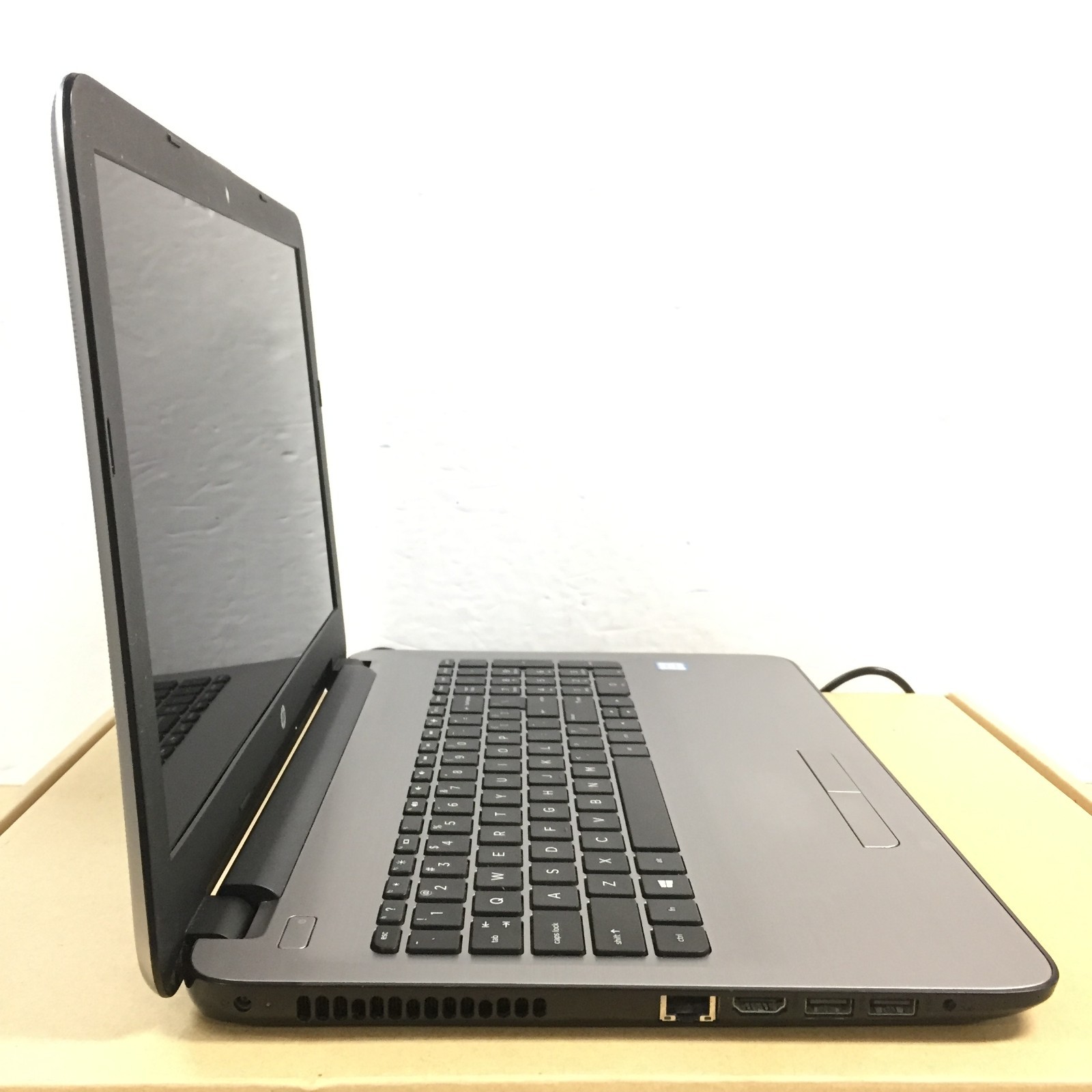 *Bad Battery*HP 15-ay091ms 15.6″ Touchscreen Laptop/i3-6100U/8G RAM/1TB HDD/W10H