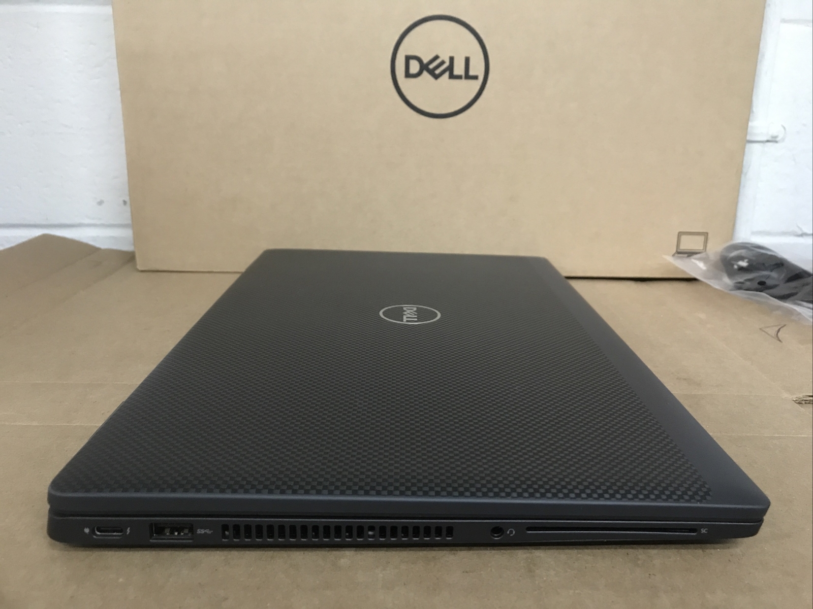 Dell Latitude 7520 15.6″ i7-1185G7 16GB 512GB NVMe Windows 10 Pro – Open Box