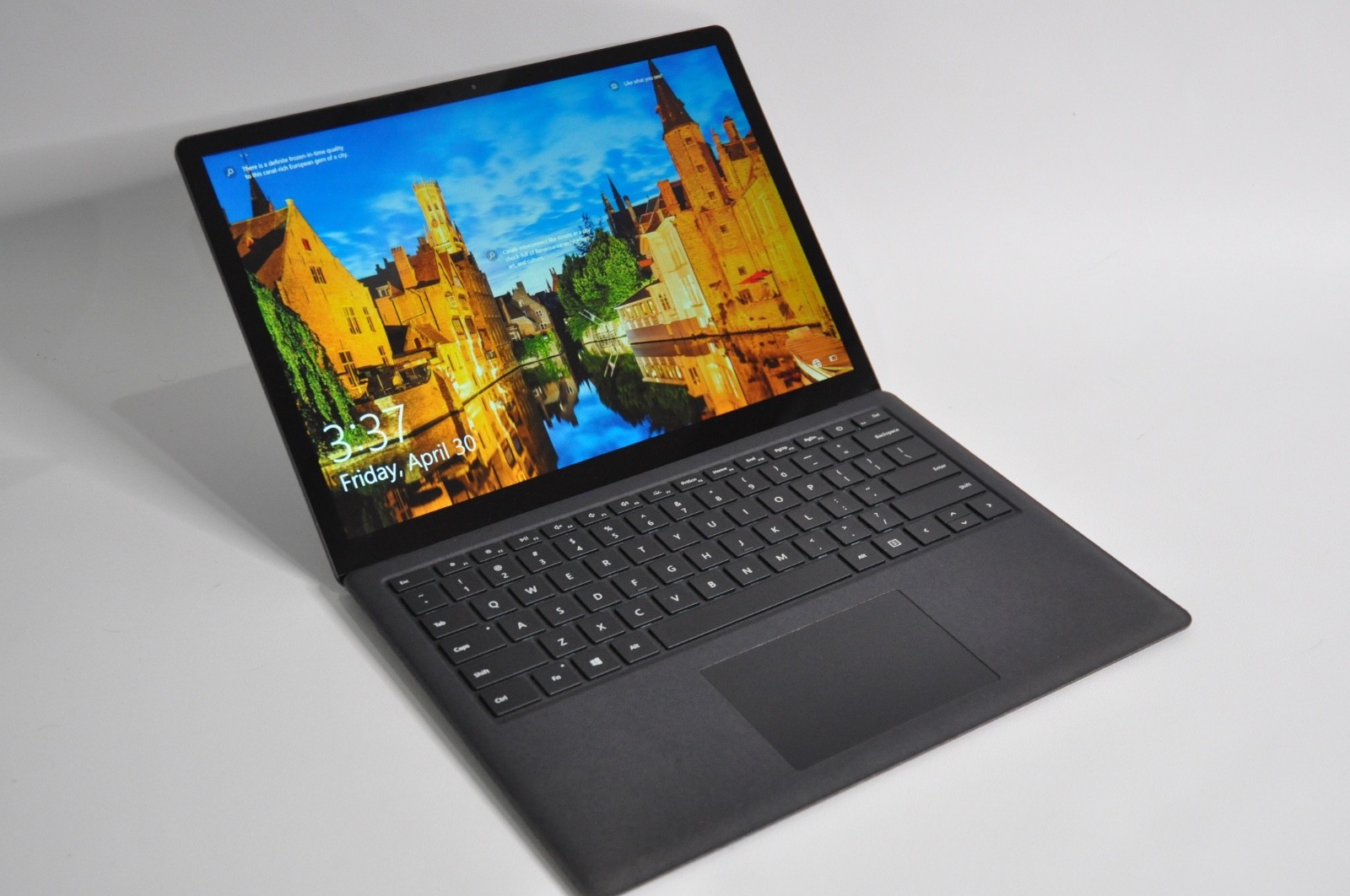 Microsoft Surface Laptop 2 13.5″ i5-8250U 8GB 256GB SSD