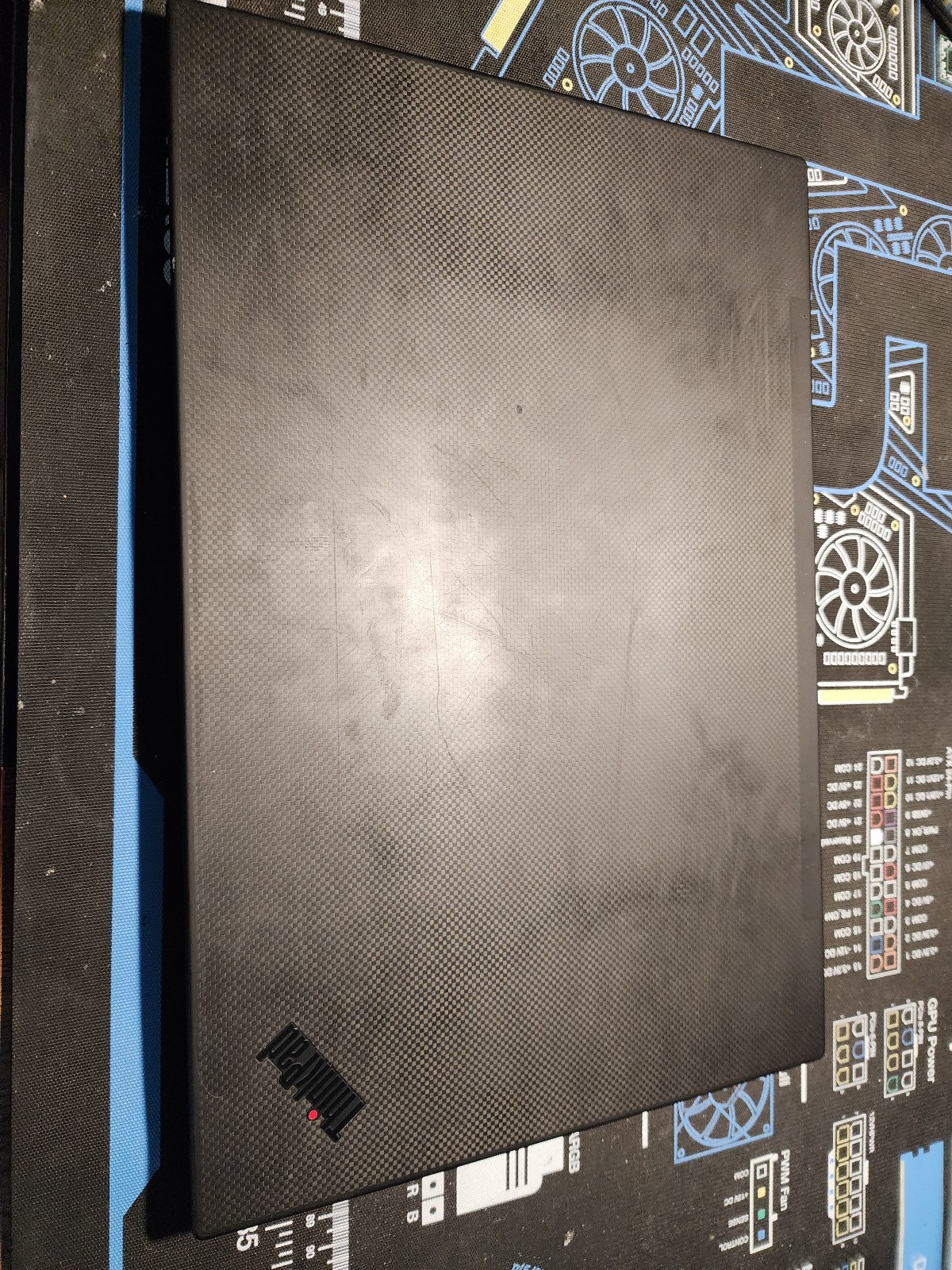 Lenovo ThinkPad P1 Intel Xeon E-2176M – no RAM -No SSD- NVIDIA T2000 – 4k OLED