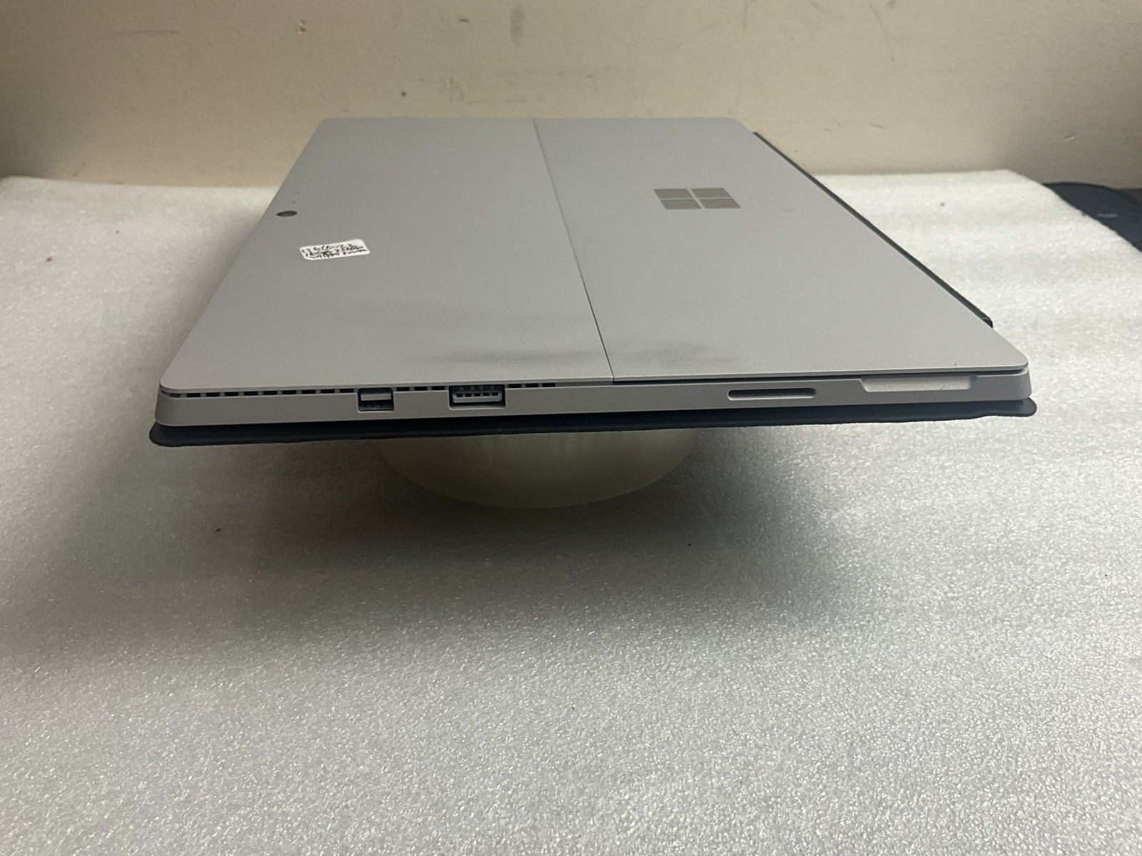 Microsoft Surface Pro 4 i7-6650U CPU @ 2.20GHz 16 GB RAM 256 GB Win 11 Pro #16