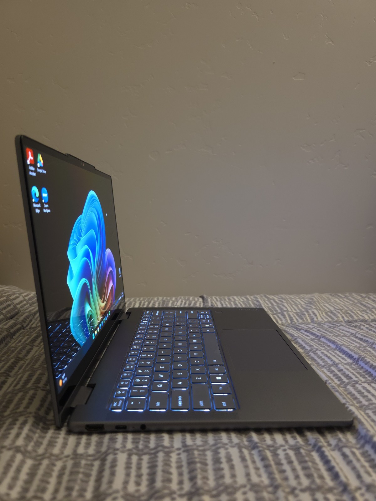 Lenovo Yoga 7i 2-in-1 14″ Touch Intel Core Ultra 5 226V 16GB 512GB SSD