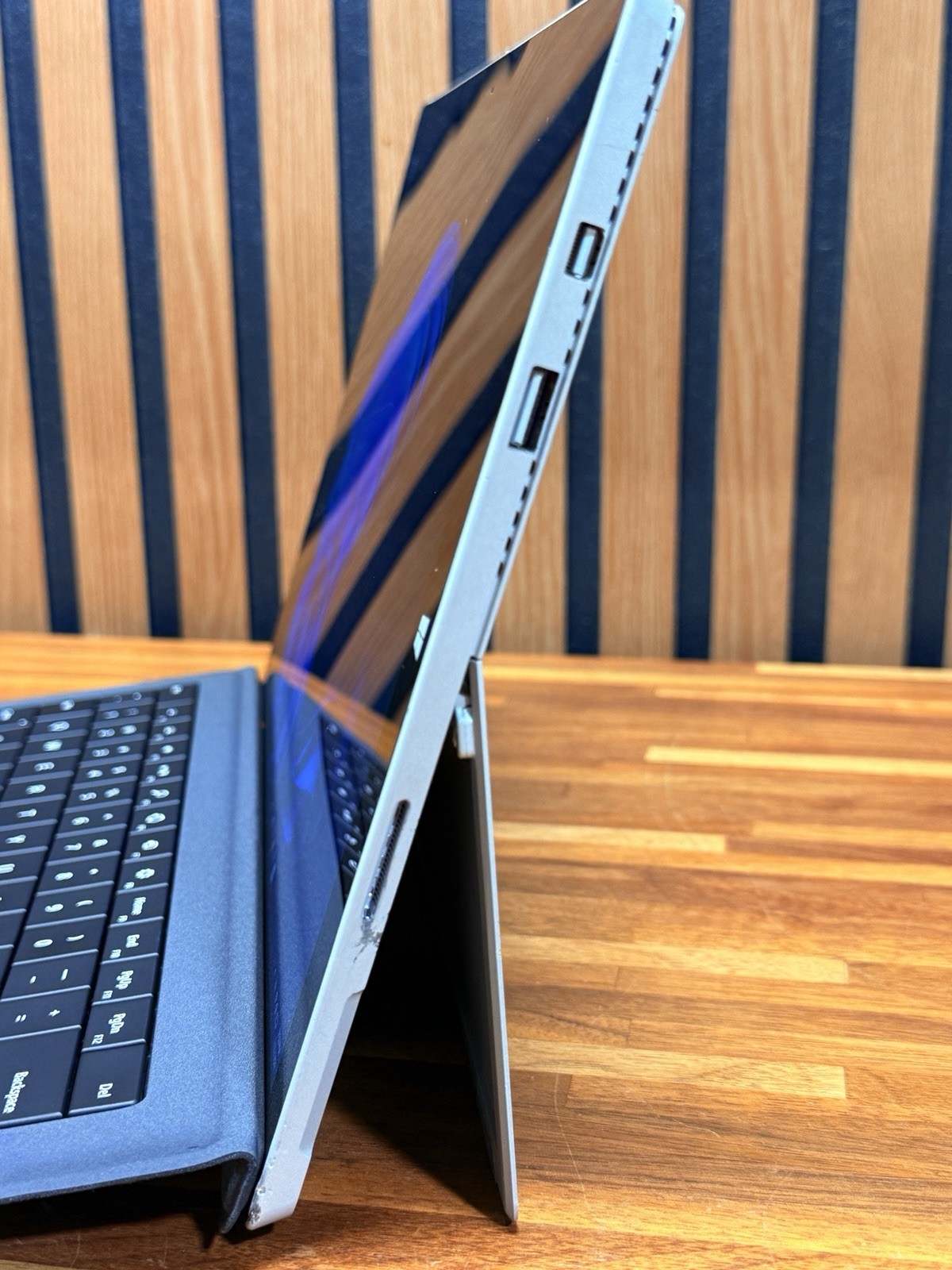 Microsoft Surface Pro 3 i5 4GB 128GB SSD W11 Pro Keyboard Charger Tablet PC