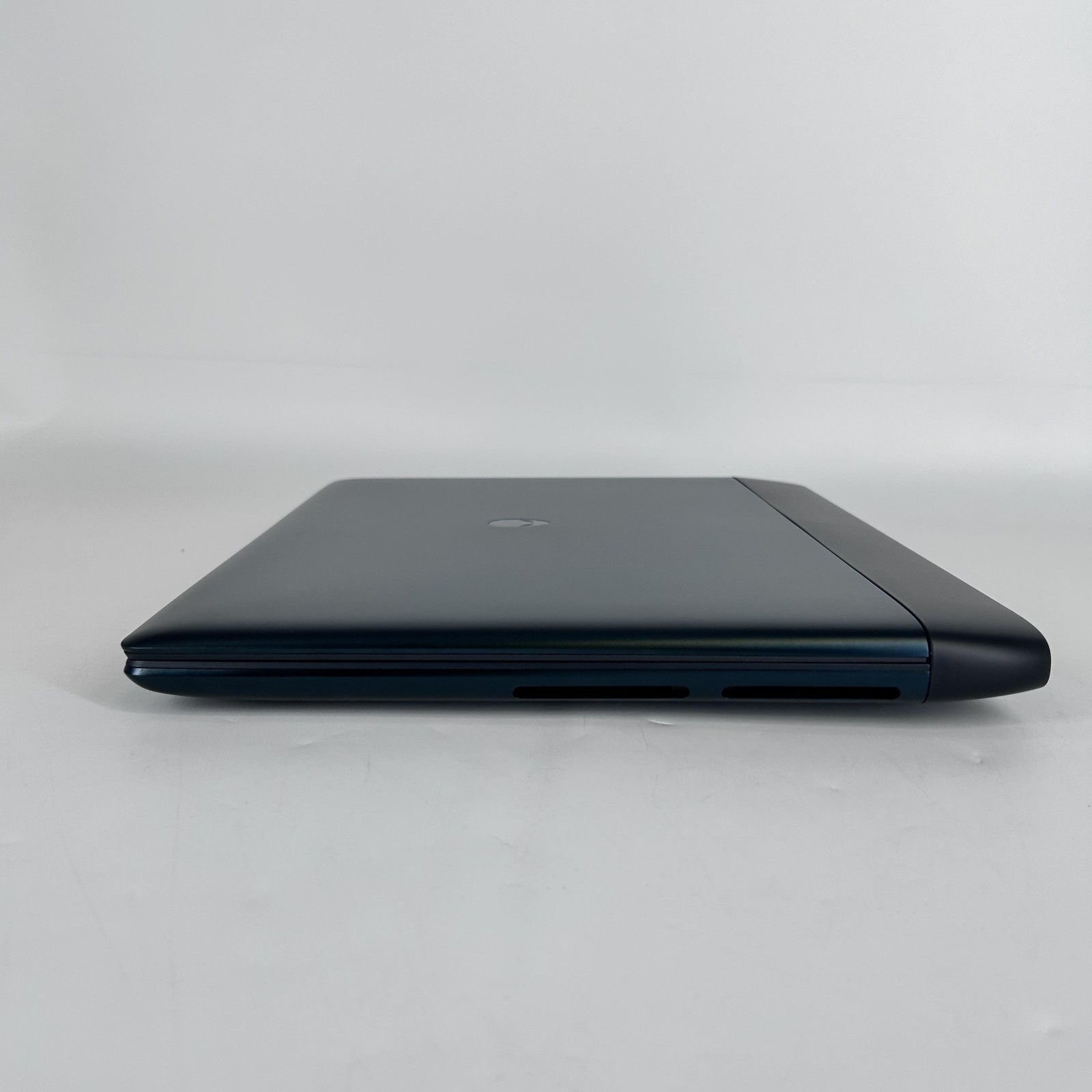 Dell Alienware 16 Area-51 240Hz QHD+ 2.7 GHz Ultra 9 275HX 32GB 2TB SSD RTX 5080